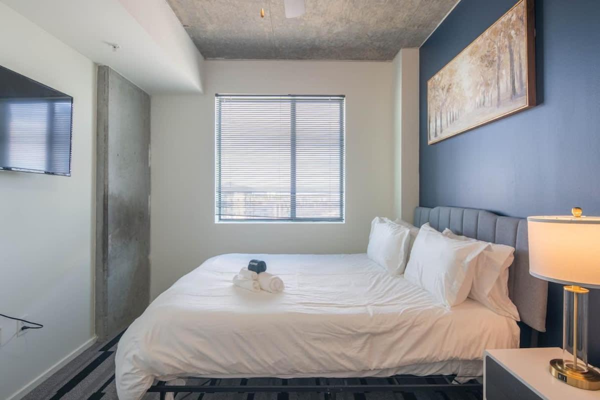 Apartament Striking 2Bd - Cdt- Gym, Pool, Parking - Sleep8 Phoenix Zewnętrze zdjęcie